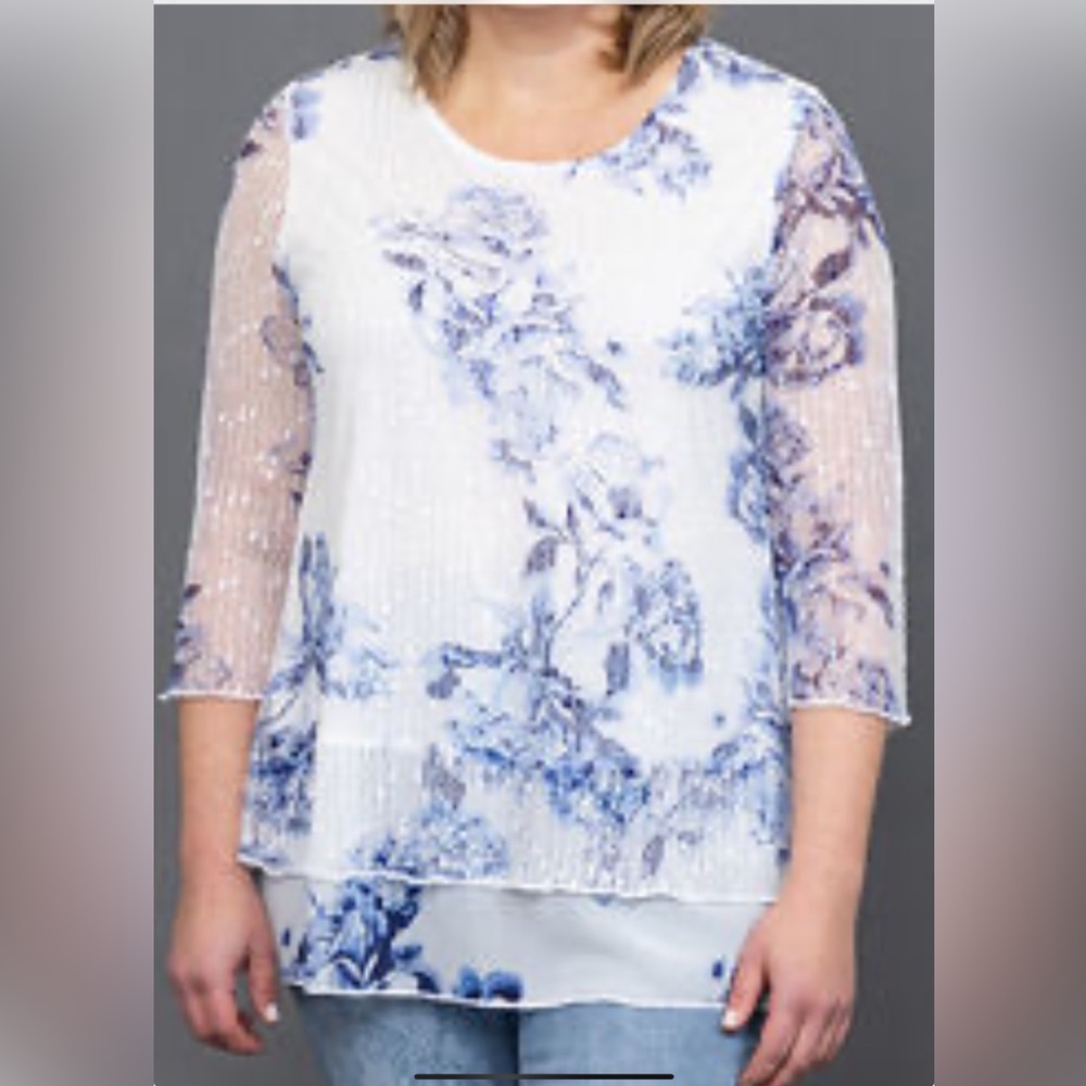 PAPILLON Chic Crochet Floral Mesh Watercolour lined Tunic Top